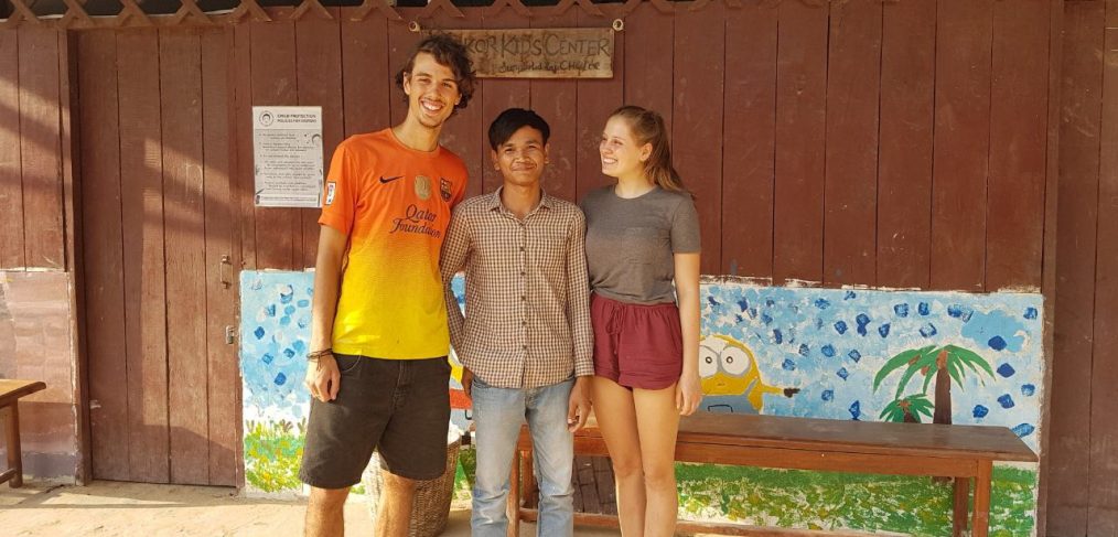 2 Volontäre 2 Wochen im Angkor Kids Center